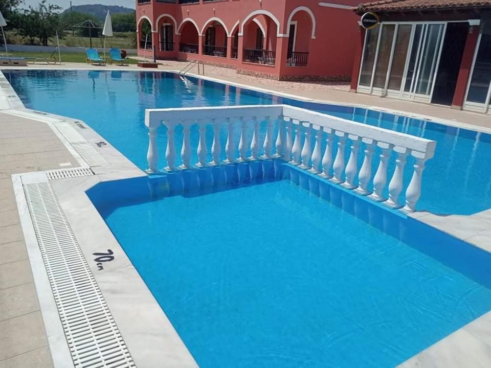 Ektor @swimming Pool Apartament Sidárion